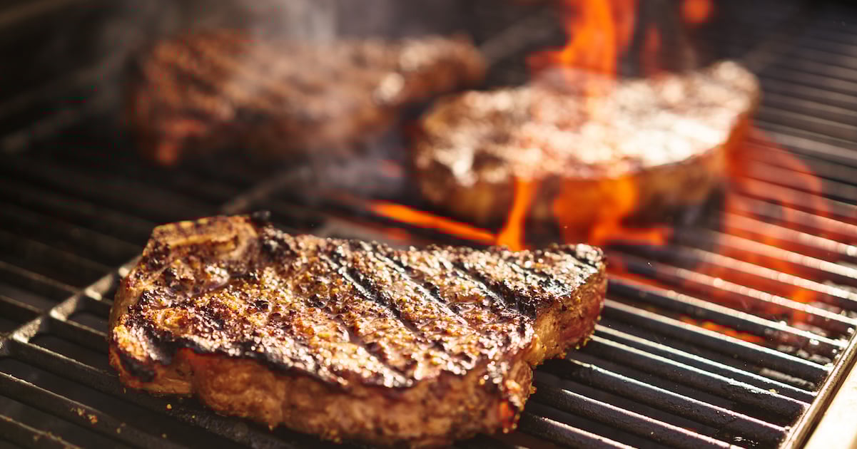 Comment cuire le meilleur steak du monde sut le BBQ