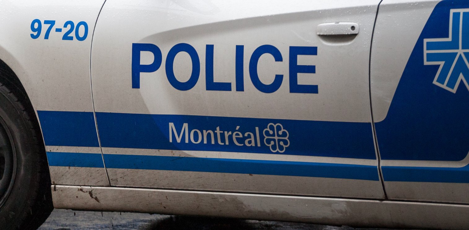 Le concierge d'une école secondaire de Montréal se fait piéger par un «chasseur de pédophiles».