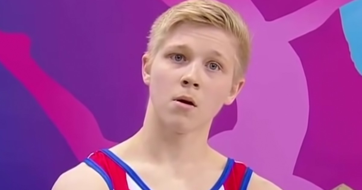 On en sait davantage sur ce qui attend le gymnaste russe qui a affiché son soutien à Poutine