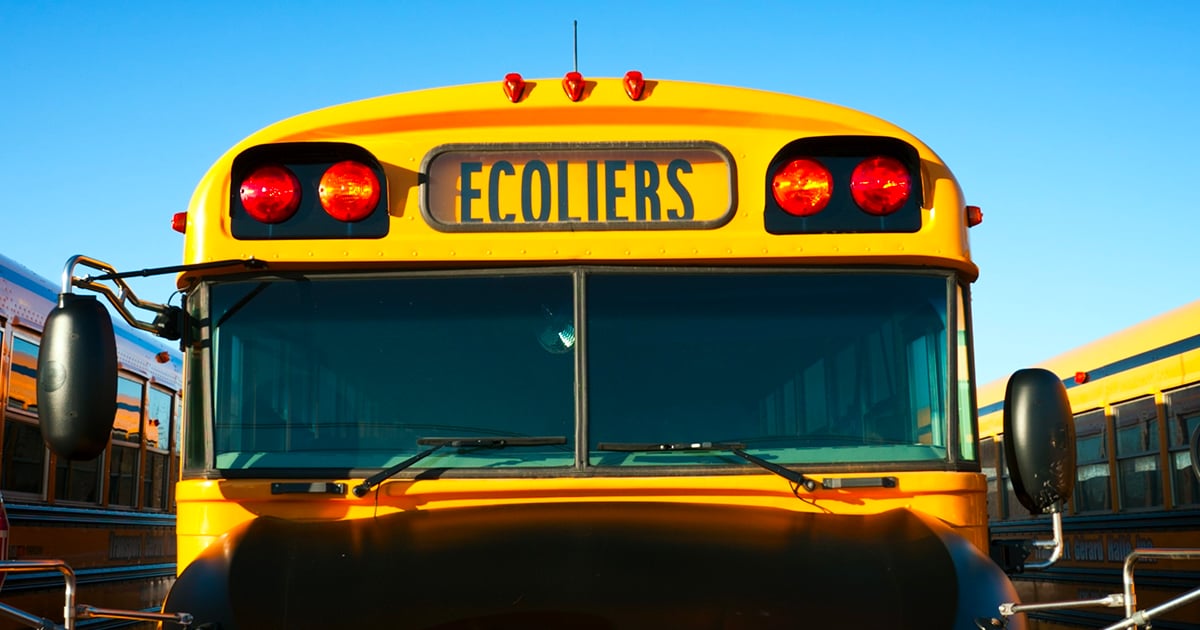 Un chauffeur d'autobus scolaire perd soudainement la vie au volant de son autobus 